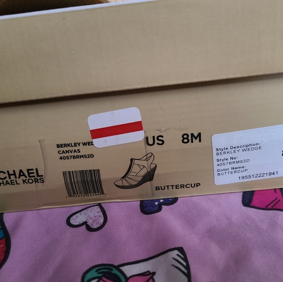 Michael Kors Yellow Wedges size 8 - Picture 8 of 9